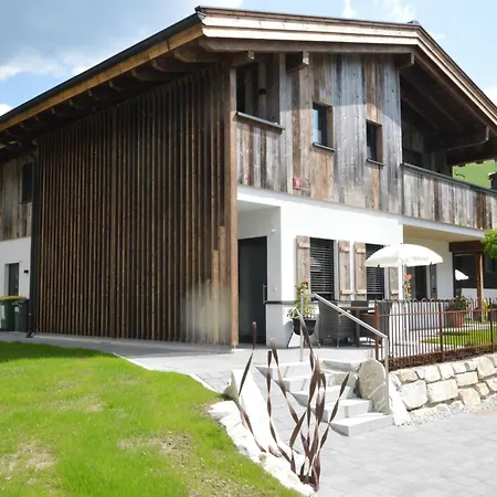 Schneegloeckchen * Maria Alm am Steinernen Meer